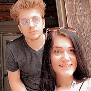 Meet your Posher, Katie